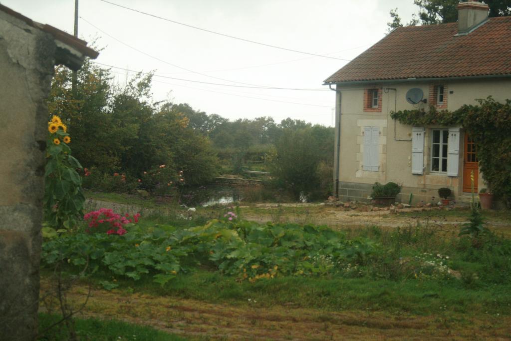 Willa Chez Tartaud Lathus St Remy Zewnętrze zdjęcie