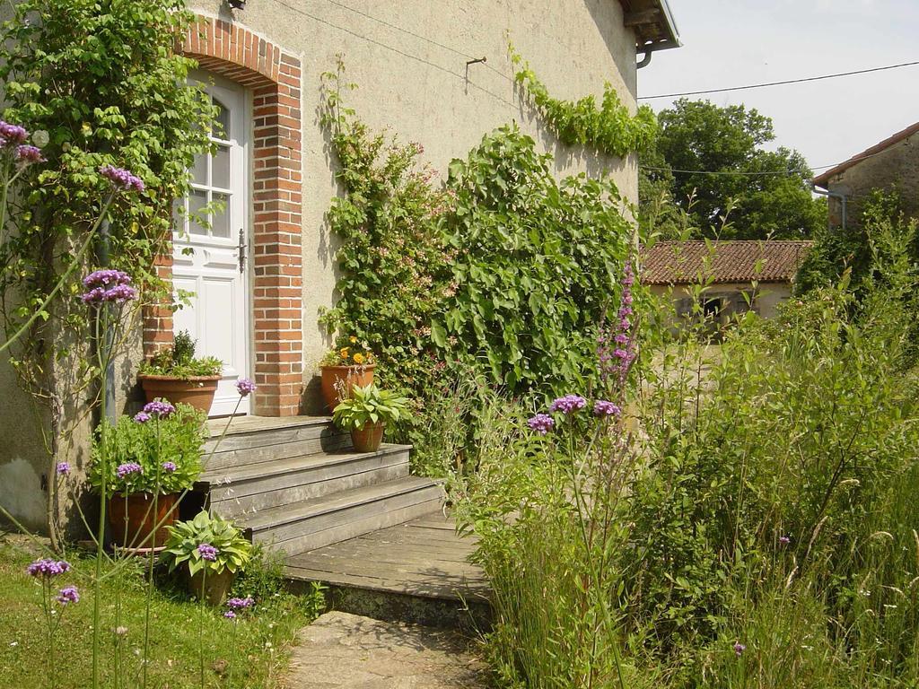 Willa Chez Tartaud Lathus St Remy Zewnętrze zdjęcie